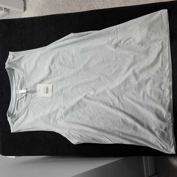 Fabletics open back tank - Picture 2 of 3